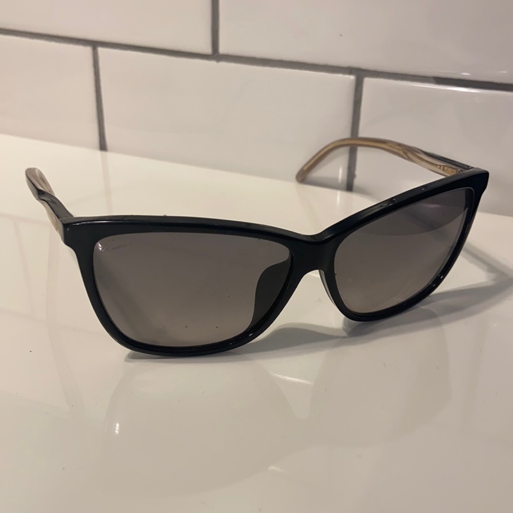 100% Authentic Gucci oversized sunglasses